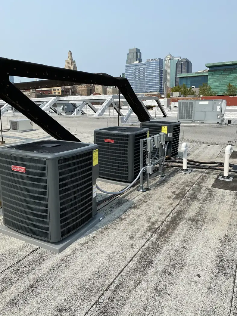 Rooftop air conditioning systems installed in downtown Kansas City